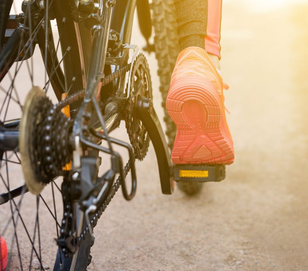 AdobeStock_140074391_Fahrrad Aktiv Outdoorfahrrad